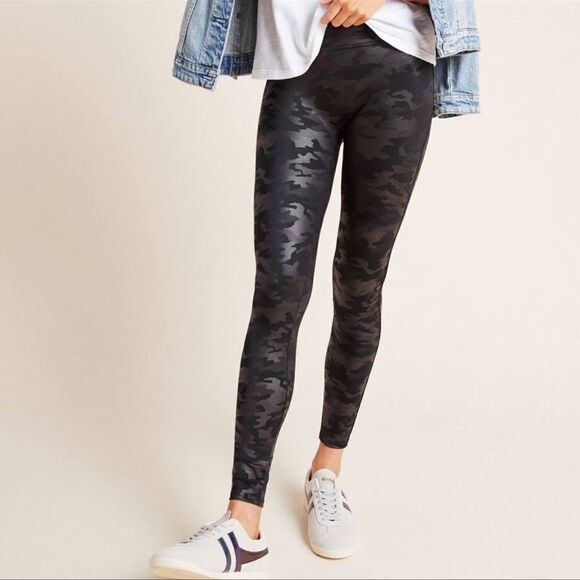 SPANX Faux Leather Shimmer Black Camo Leggings S - Picture 2 of 6